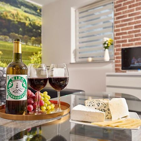 Apartament Winnica Zielona Góra Eksteriør bilde